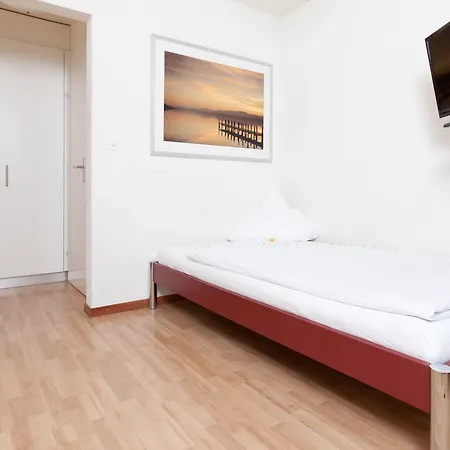 Готель Swiss Star Sihlfeld 3*